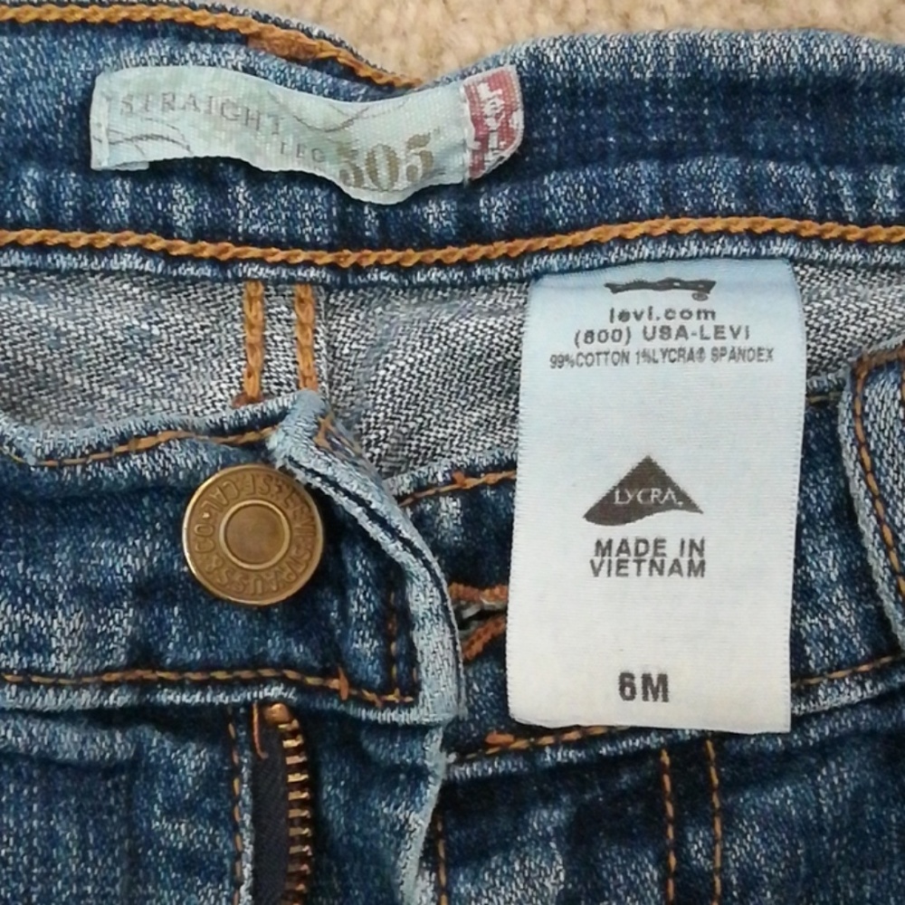 Jeans - Picture 2 of 3